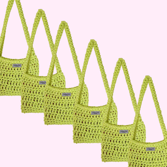 Lola // neon