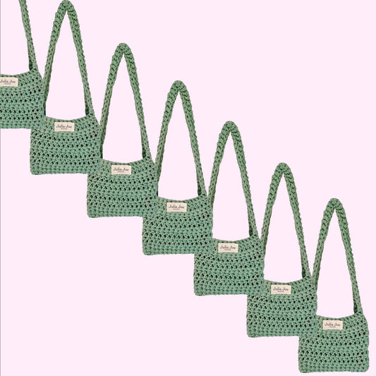 Lola // mint